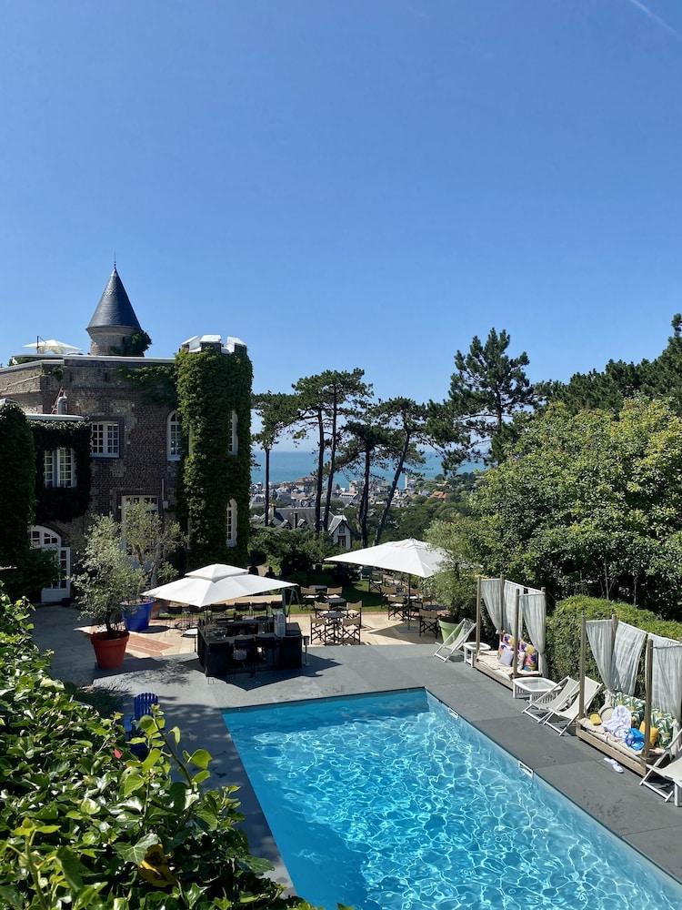 Hotel Domaine Saint Clair - Le Donjon 4*