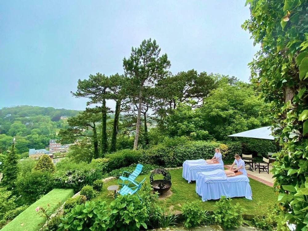 Hotel Domaine Saint Clair - Le Donjon 4*